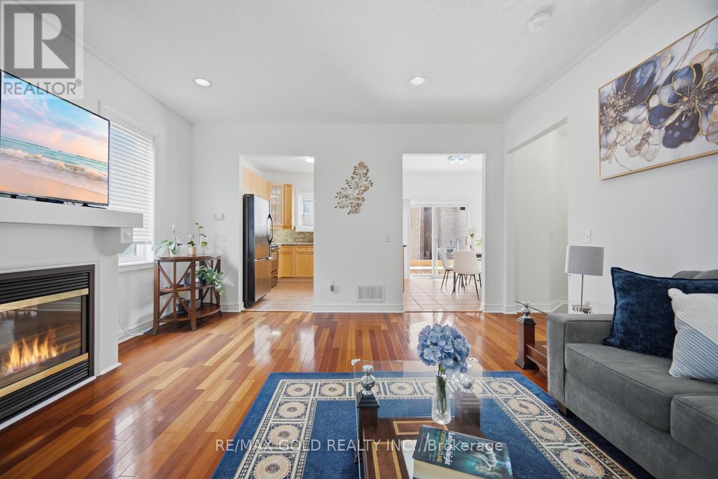 25 TREELINE BOULEVARD - 13