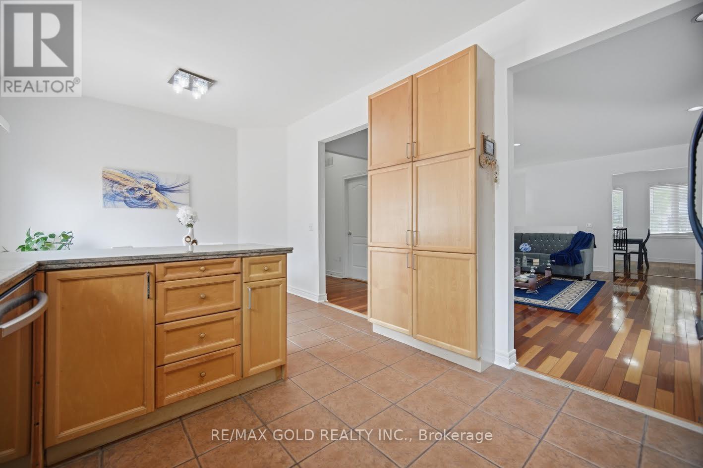 25 TREELINE BOULEVARD - 15