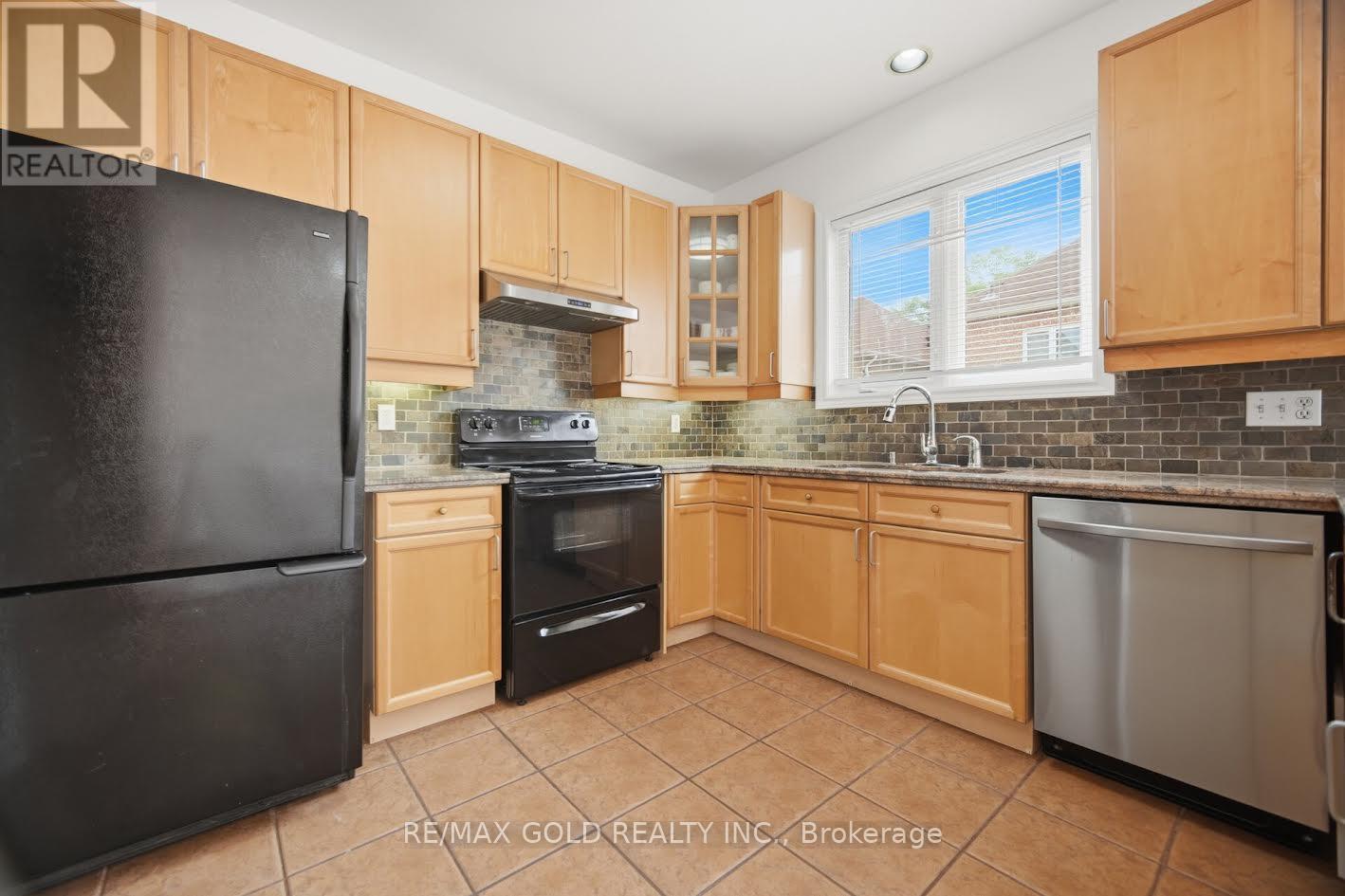 25 TREELINE BOULEVARD - 16