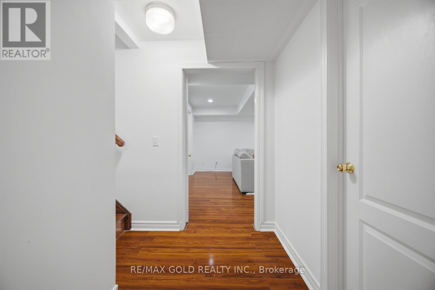 25 TREELINE BOULEVARD - 31