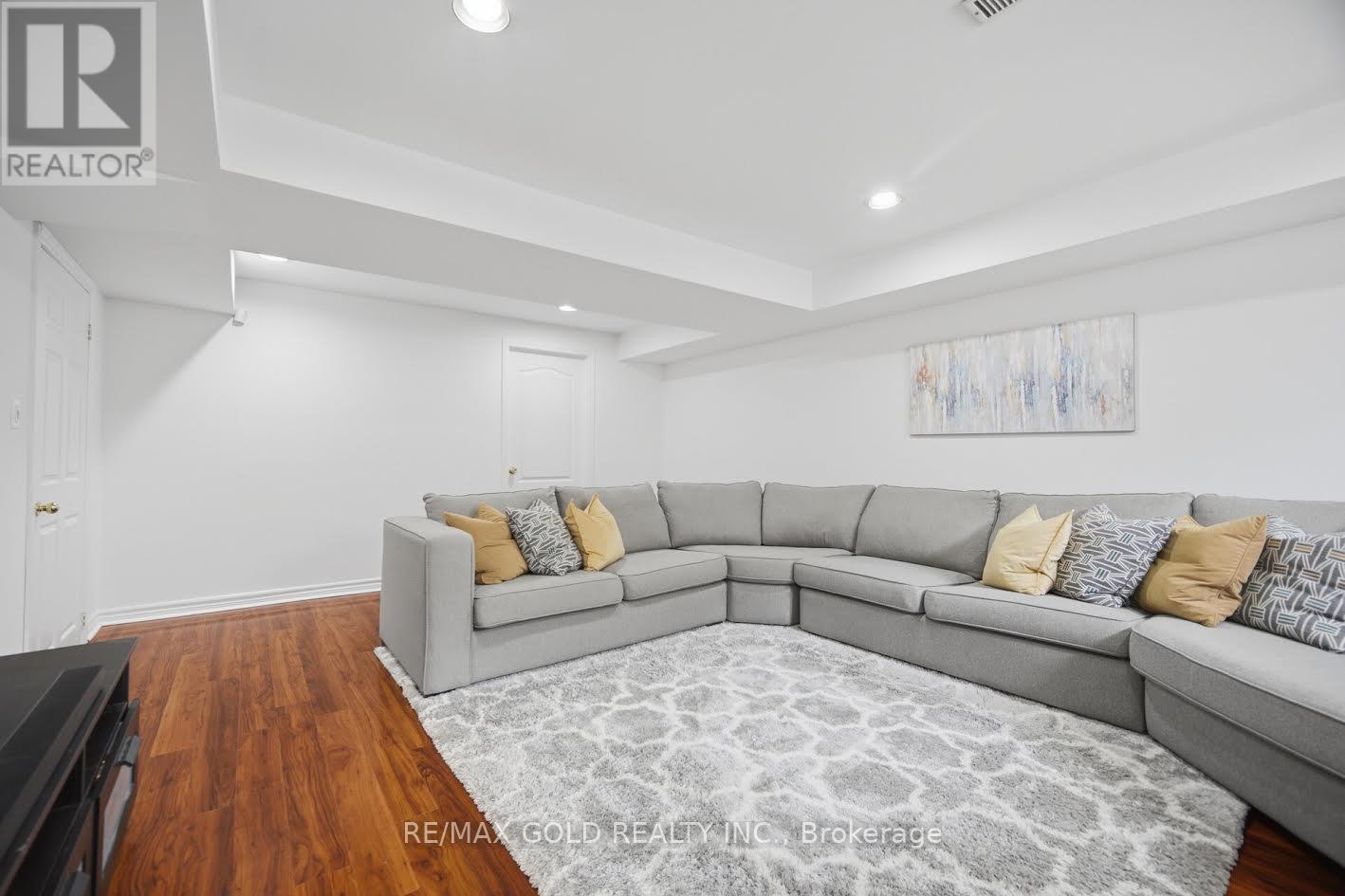 25 TREELINE BOULEVARD - 35