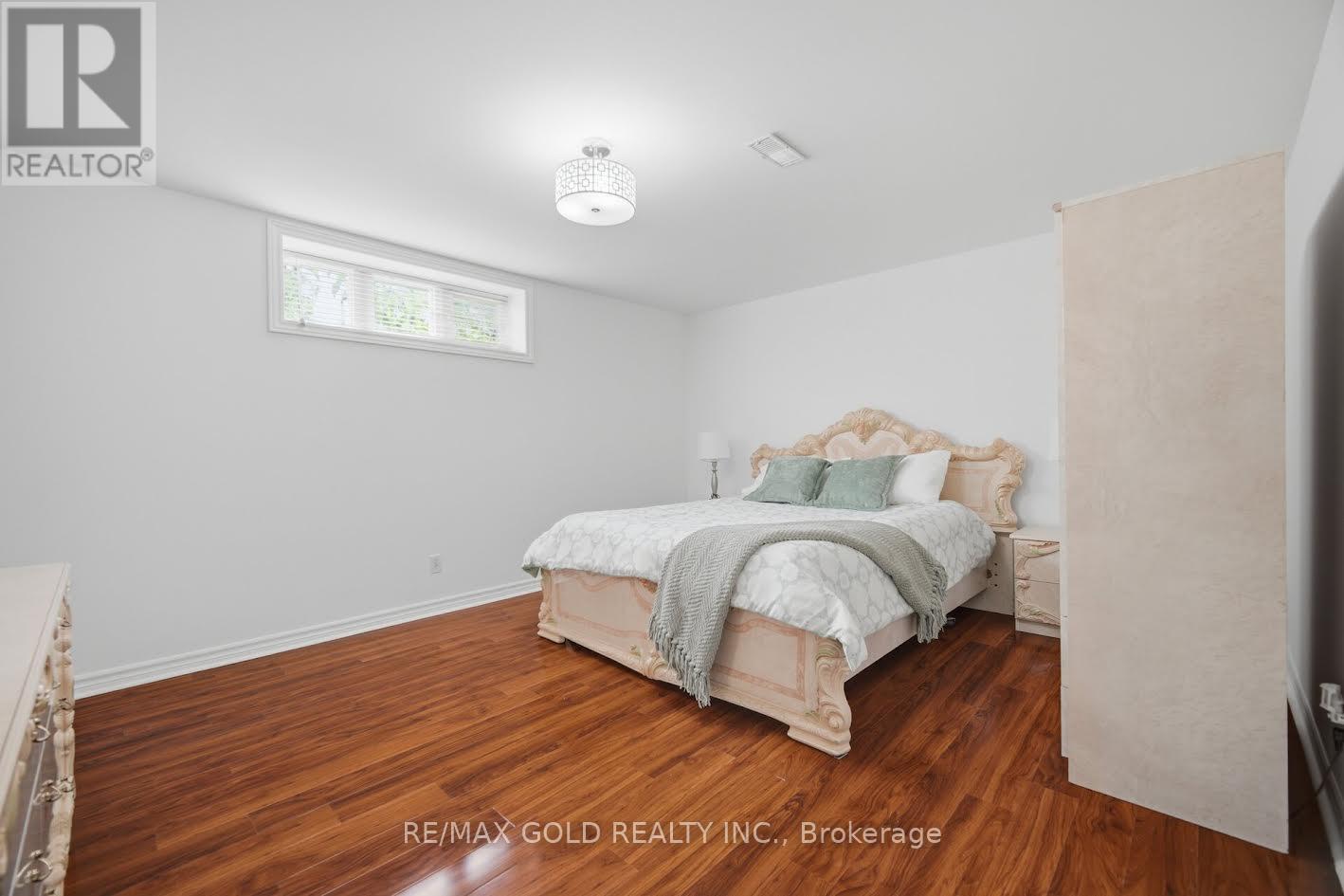 25 TREELINE BOULEVARD - 42