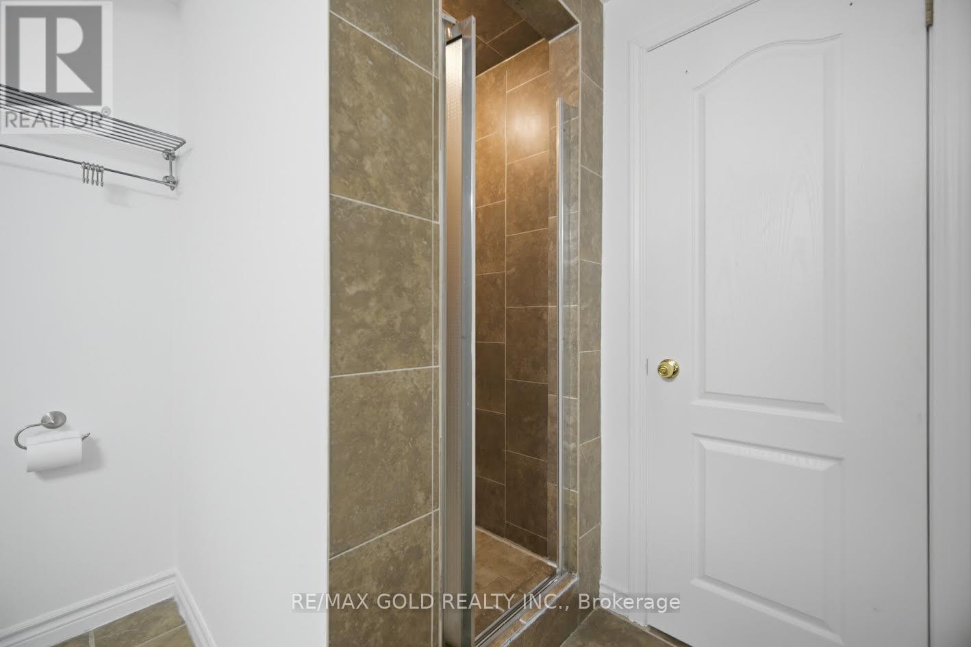 25 TREELINE BOULEVARD - 43