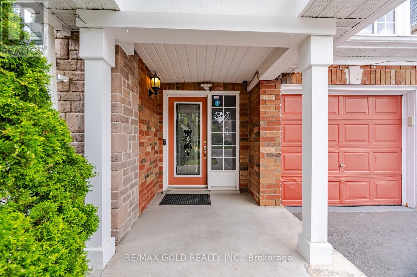 25 TREELINE BOULEVARD - 6