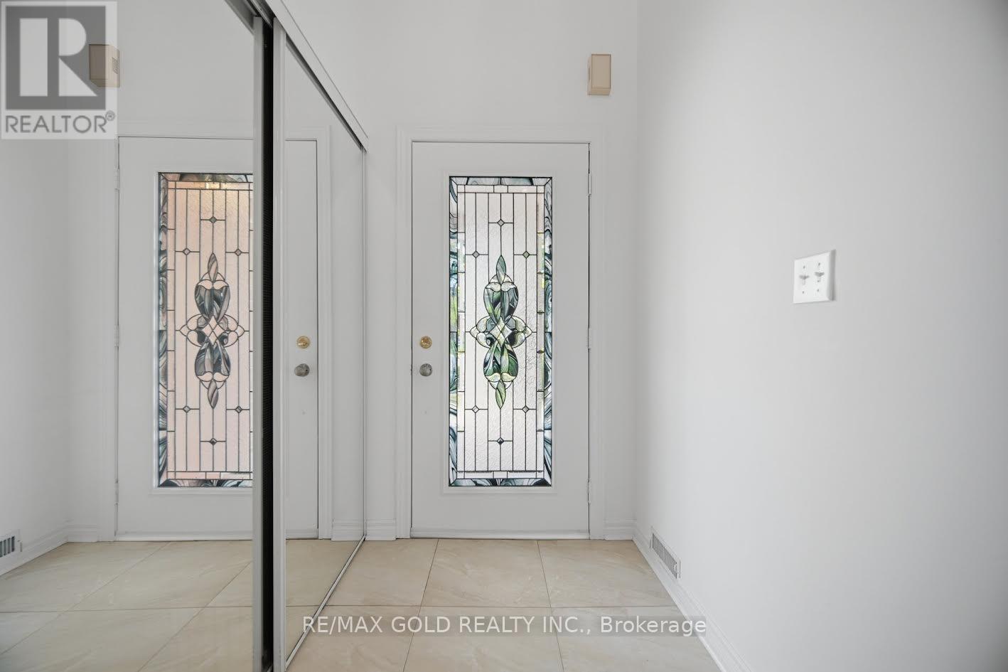 25 TREELINE BOULEVARD - 7