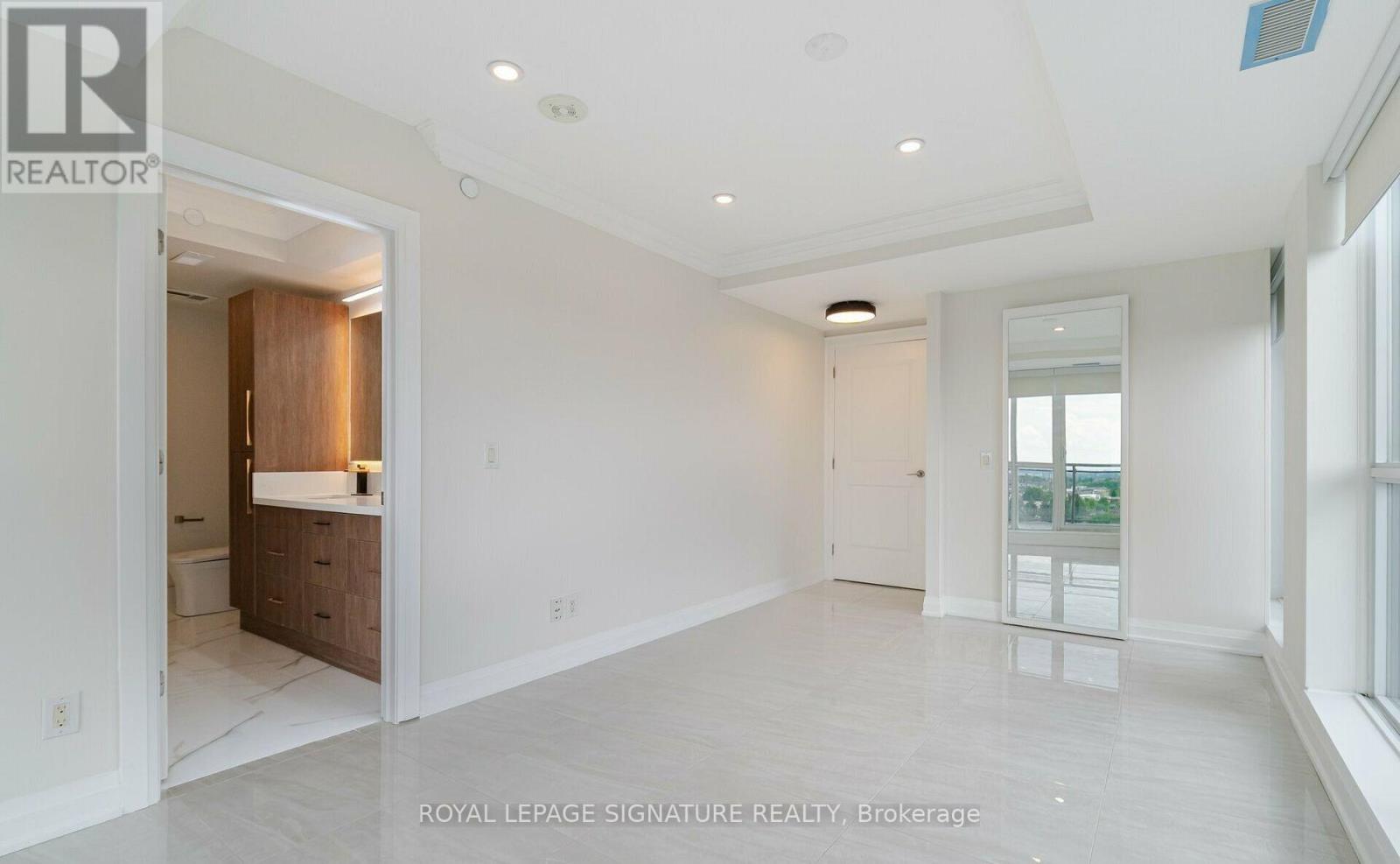 #PH904 16 MCADAM AVENUE - 18