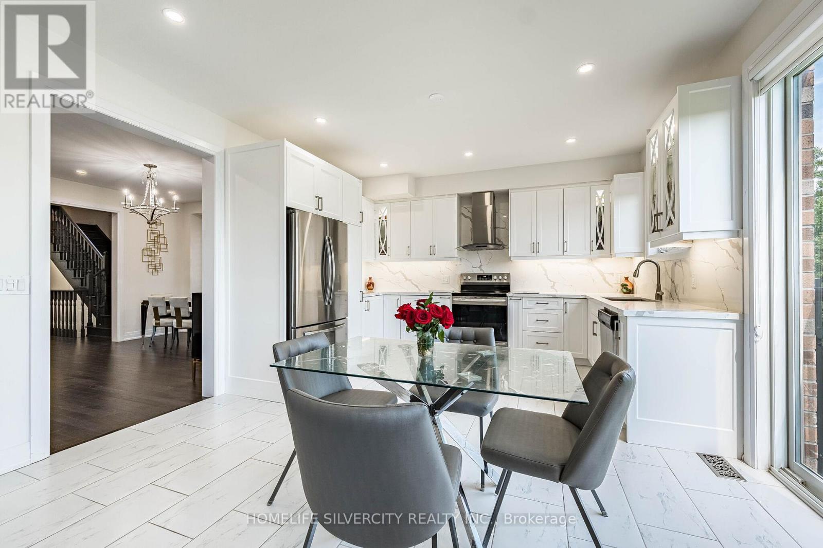 33 RAINBROOK CLOSE - 13