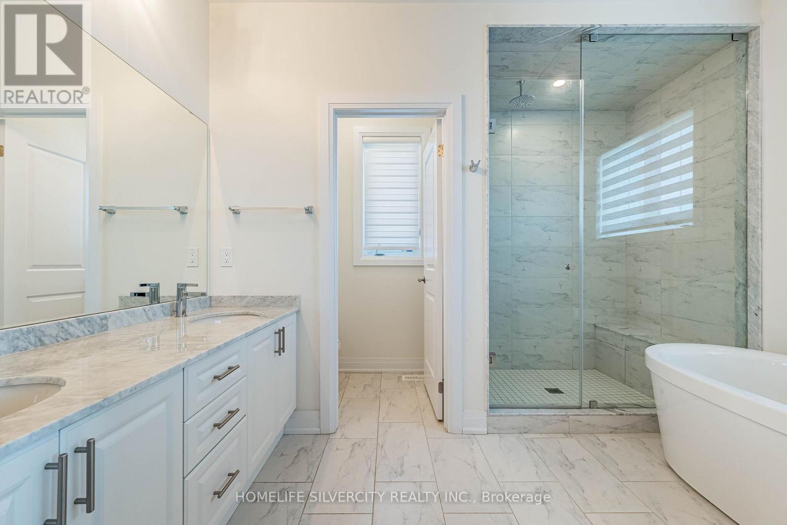 33 RAINBROOK CLOSE - 27
