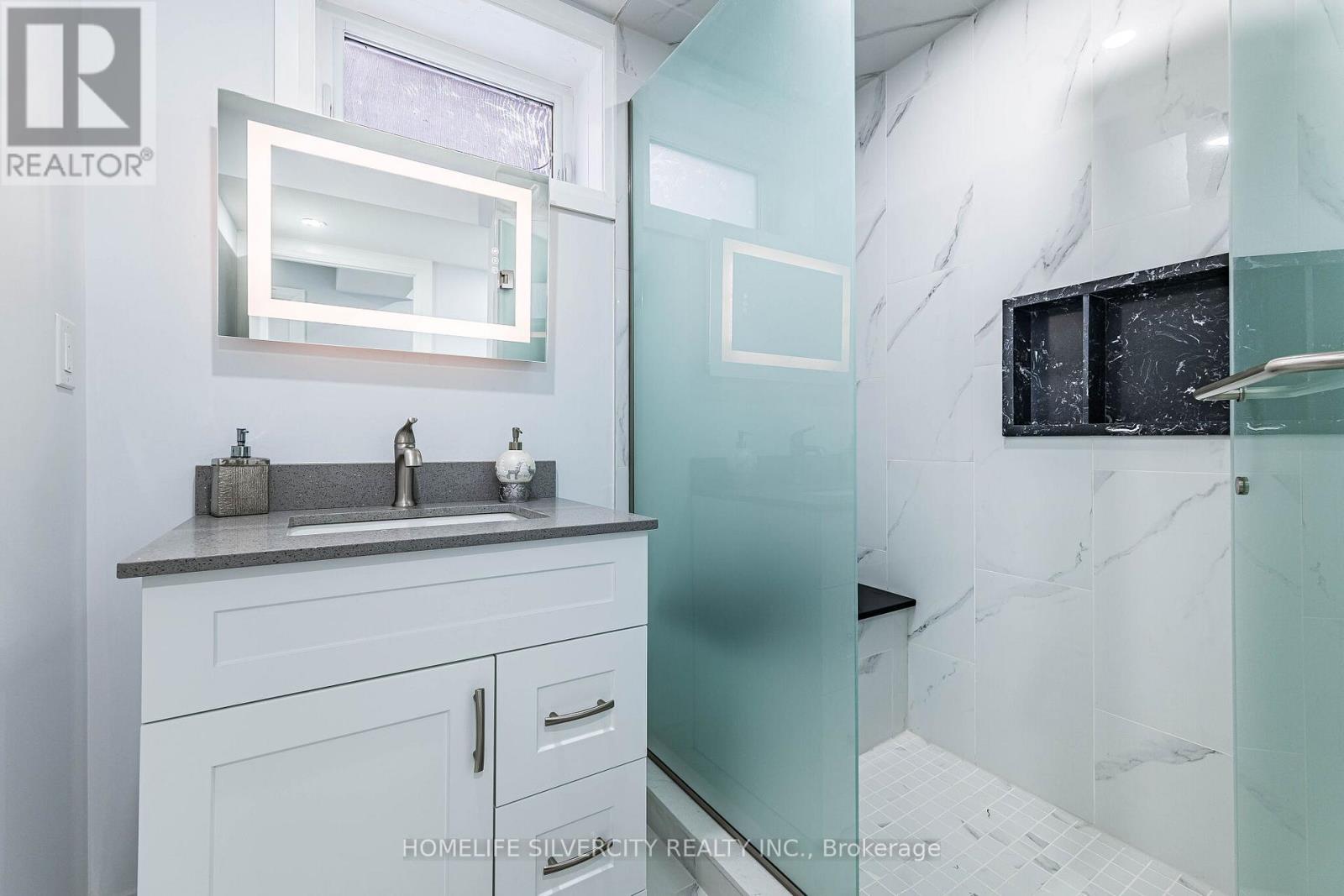 33 RAINBROOK CLOSE - 39