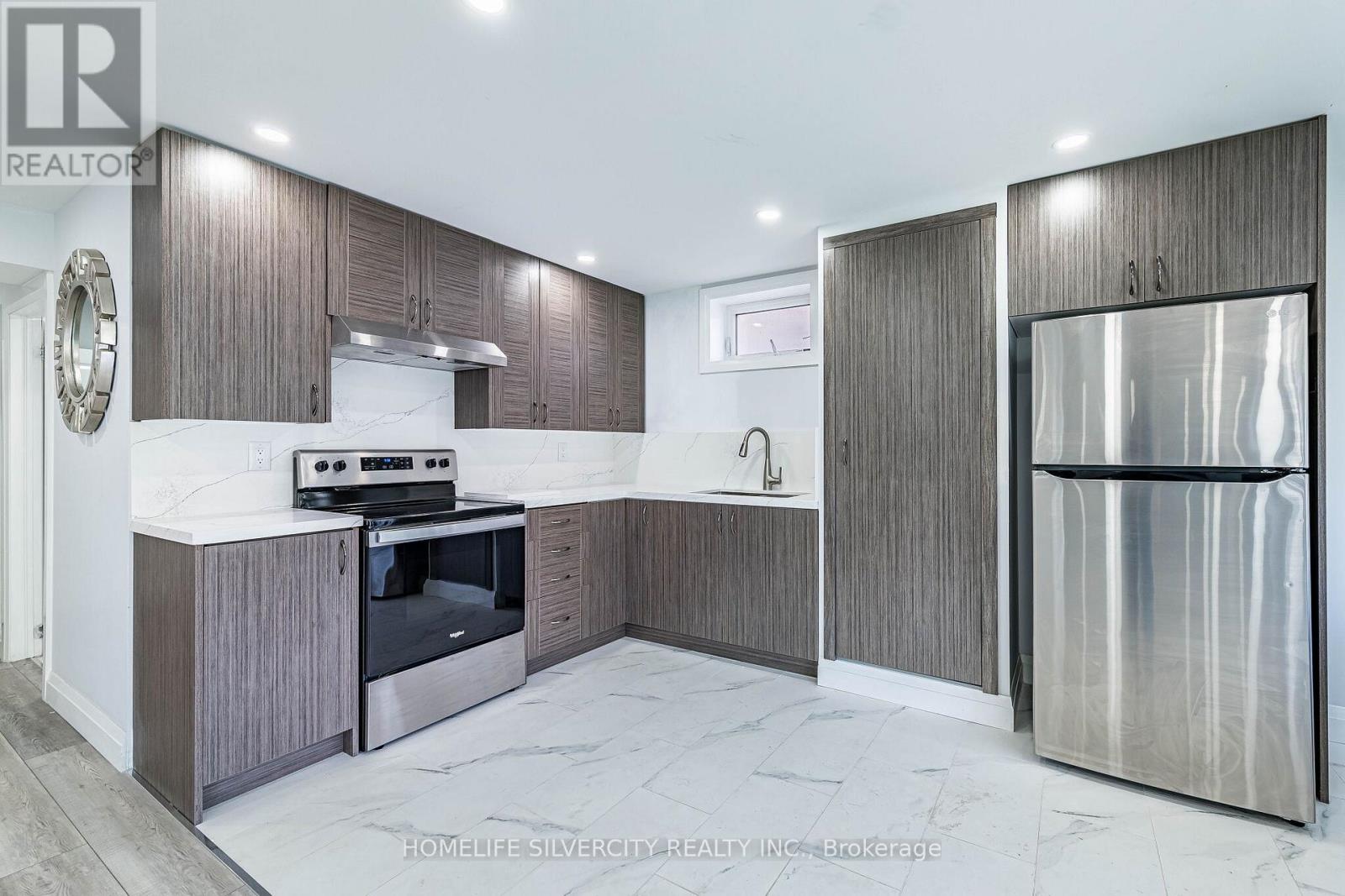 33 RAINBROOK CLOSE - 46