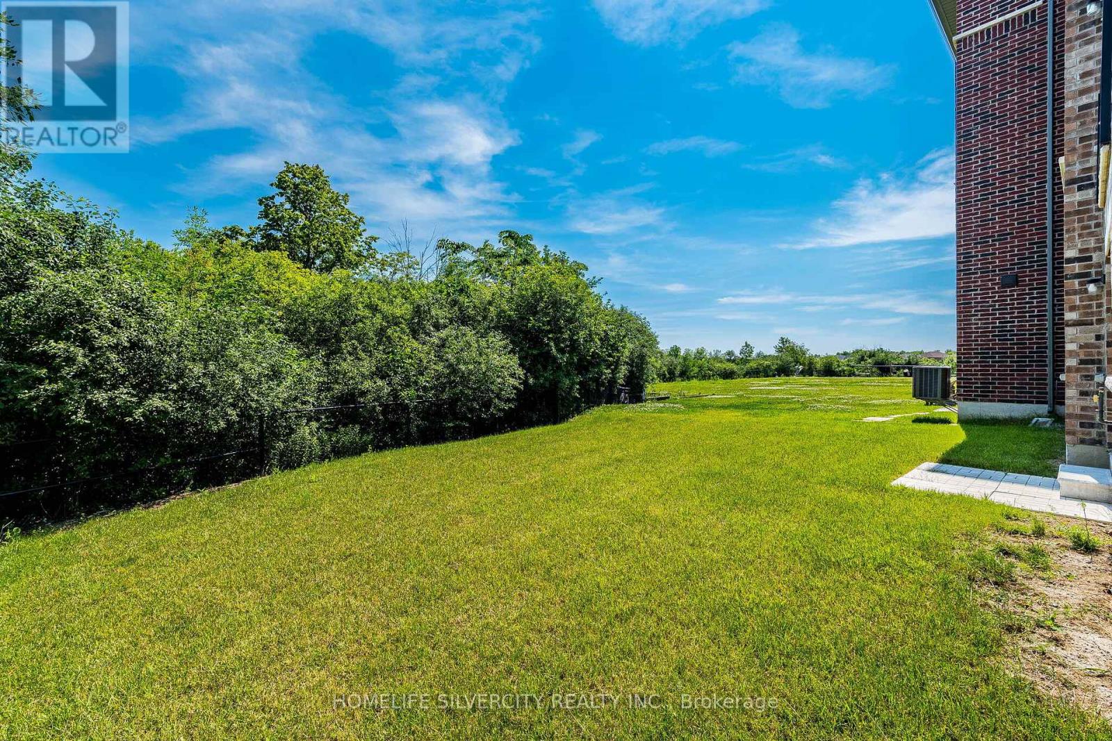 33 RAINBROOK CLOSE - 47