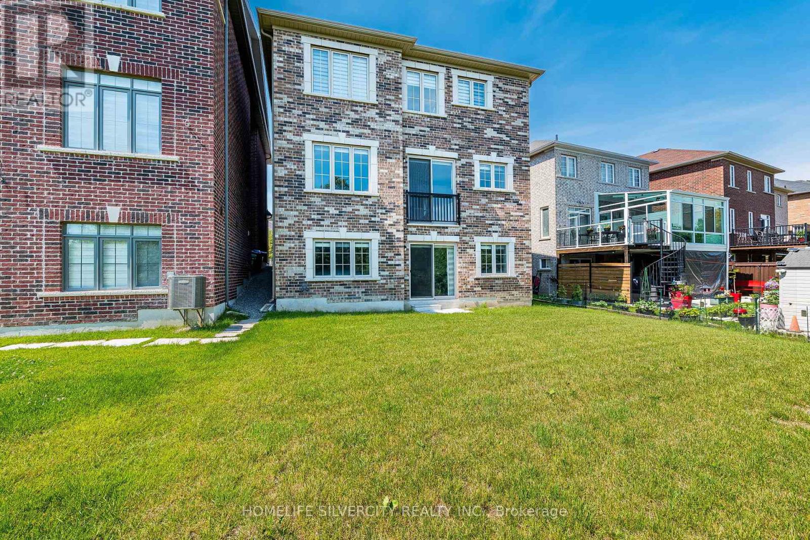 33 RAINBROOK CLOSE - 49