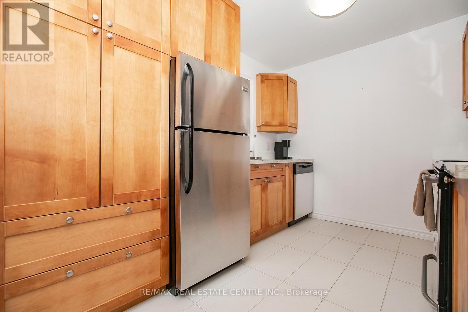 #27 31 PARKVIEW DRIVE - 10