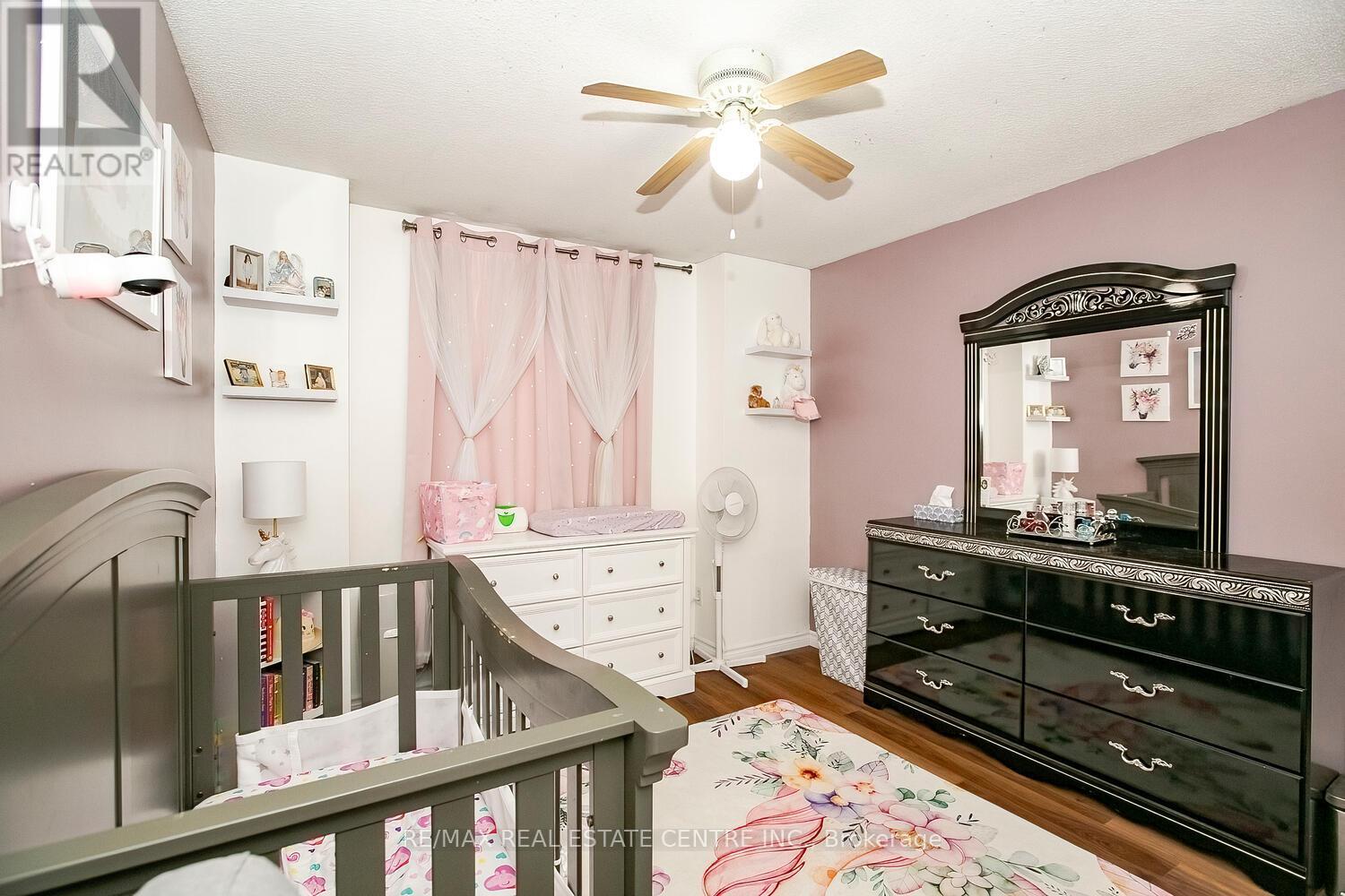 #27 31 PARKVIEW DRIVE - 18