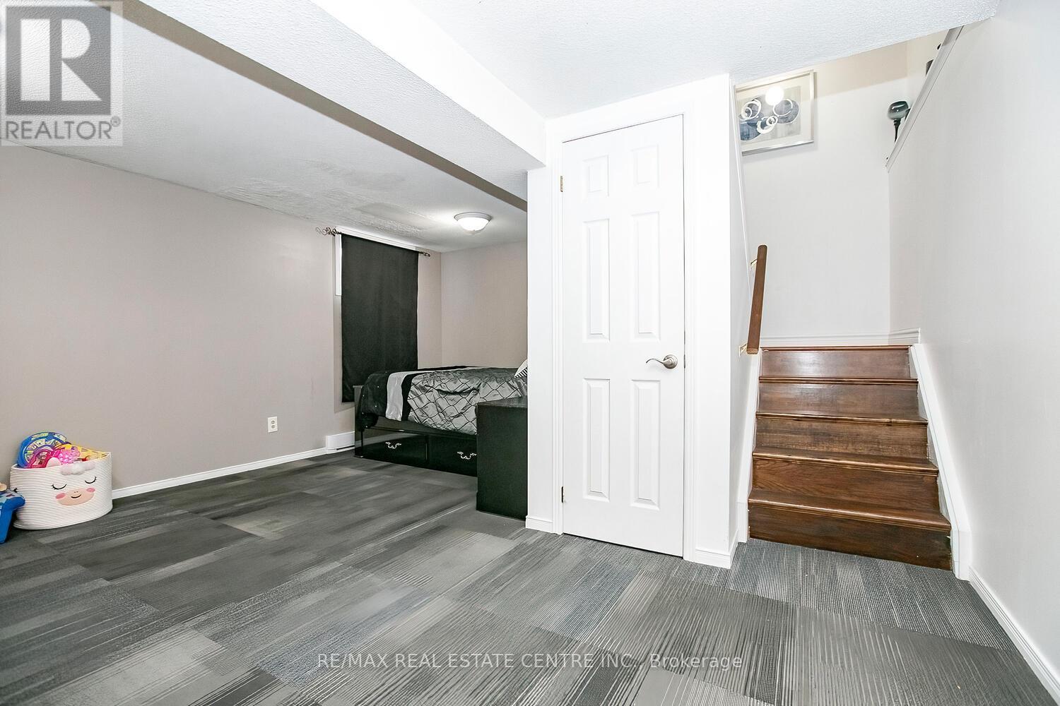 #27 31 PARKVIEW DRIVE - 22