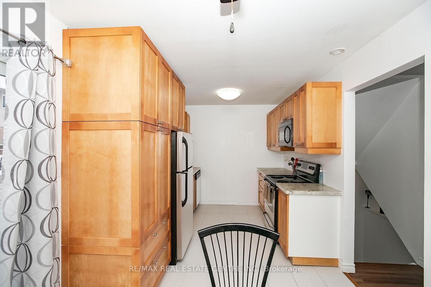#27 31 PARKVIEW DRIVE - 8