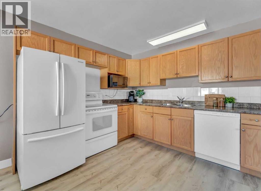 14 1 Street NE — photo 13