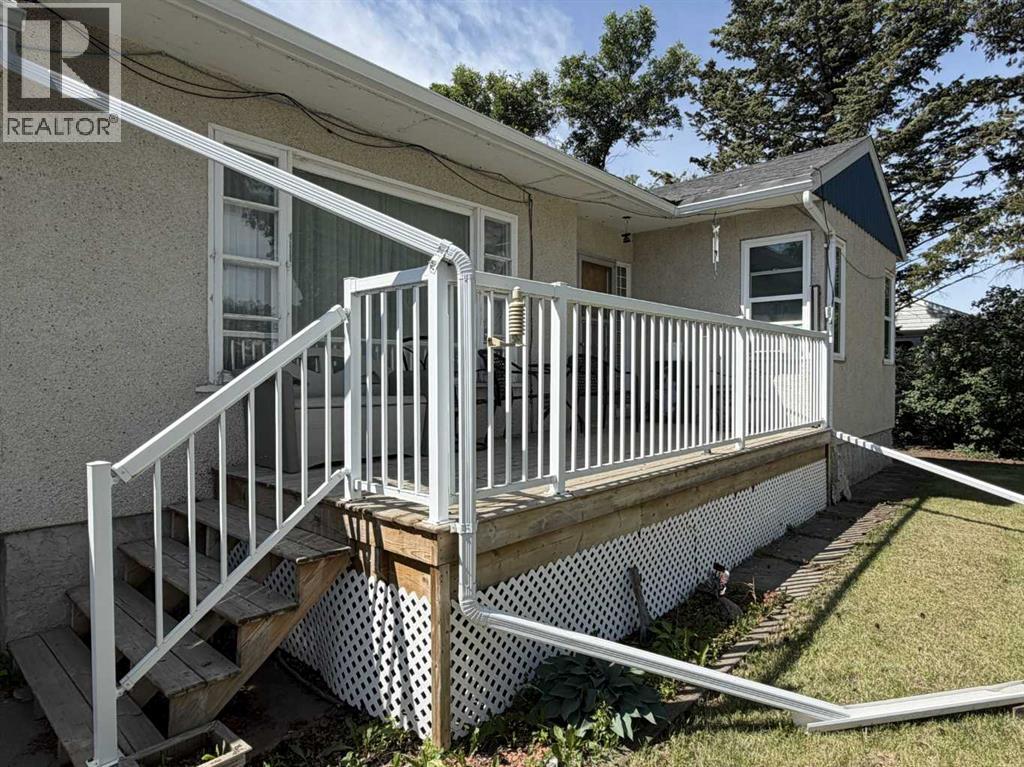 4824 52 Avenue - photo 3