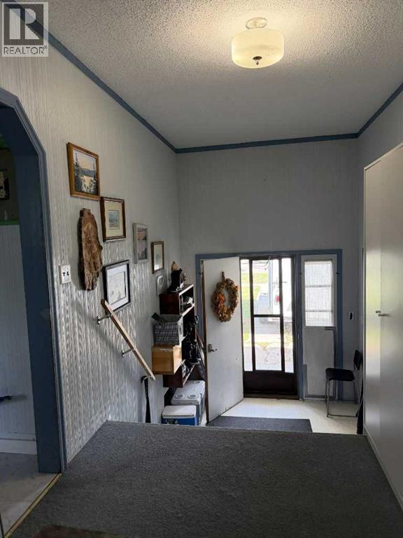 4824 52 Avenue - photo 5