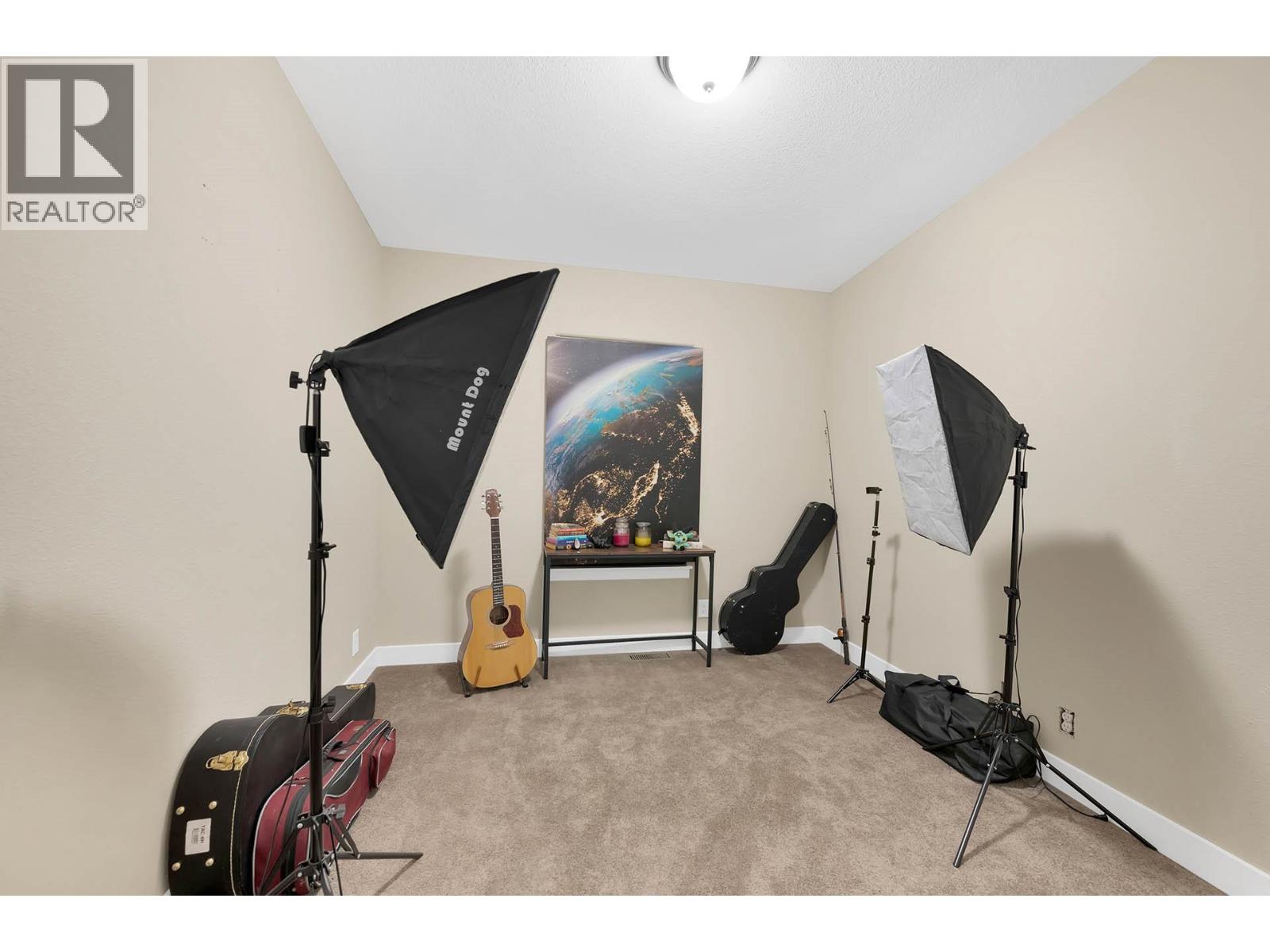 840 DEER Drive - 27