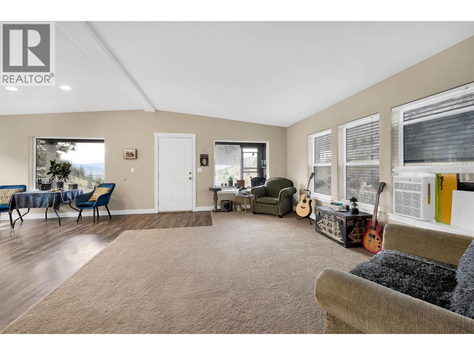 840 DEER Drive - 16
