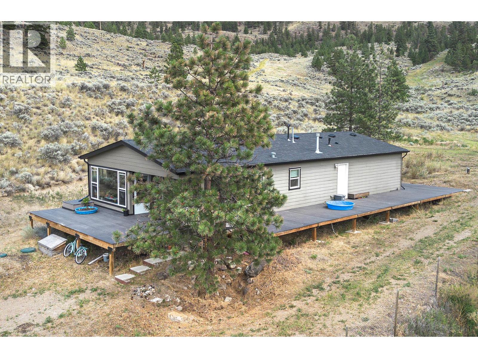 840 DEER Drive - 33