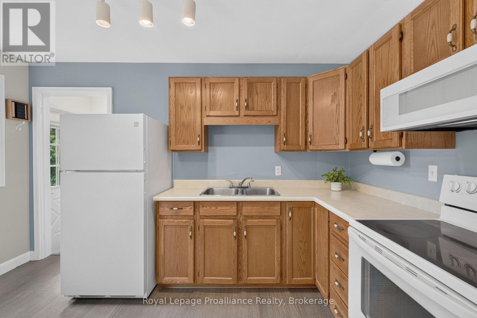 43 HASTINGS DRIVE - 15