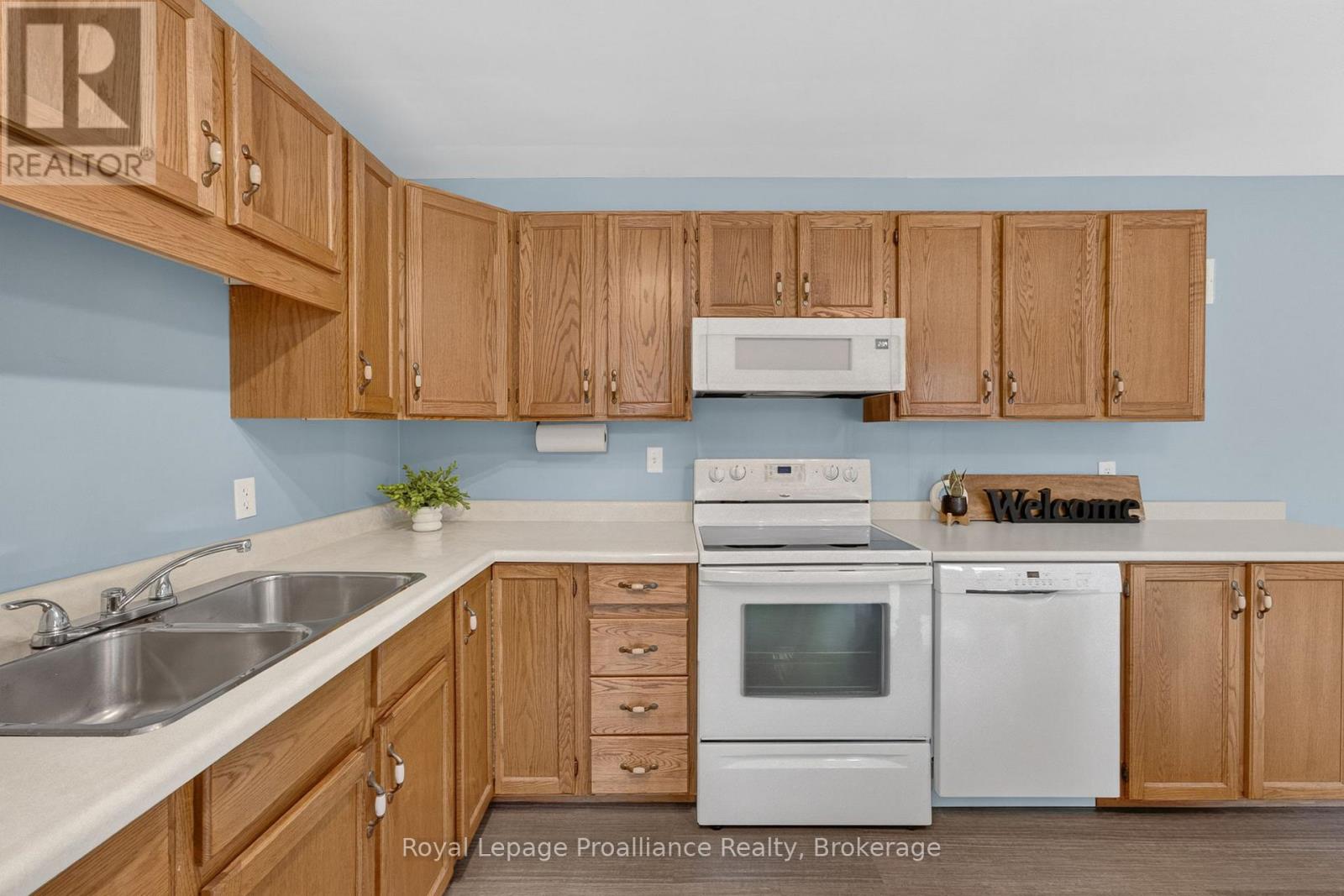 43 HASTINGS DRIVE - 16