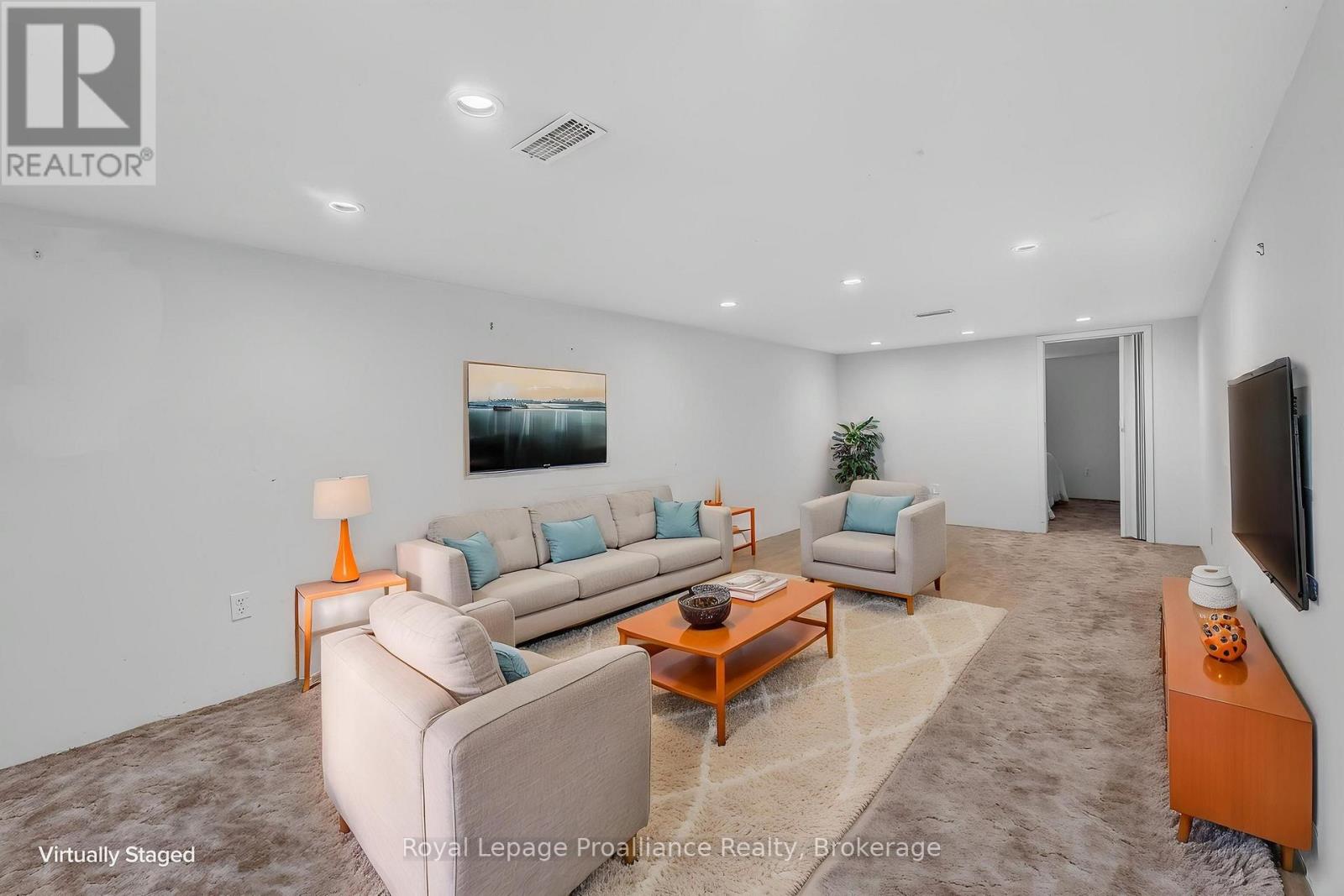 43 HASTINGS DRIVE - 19
