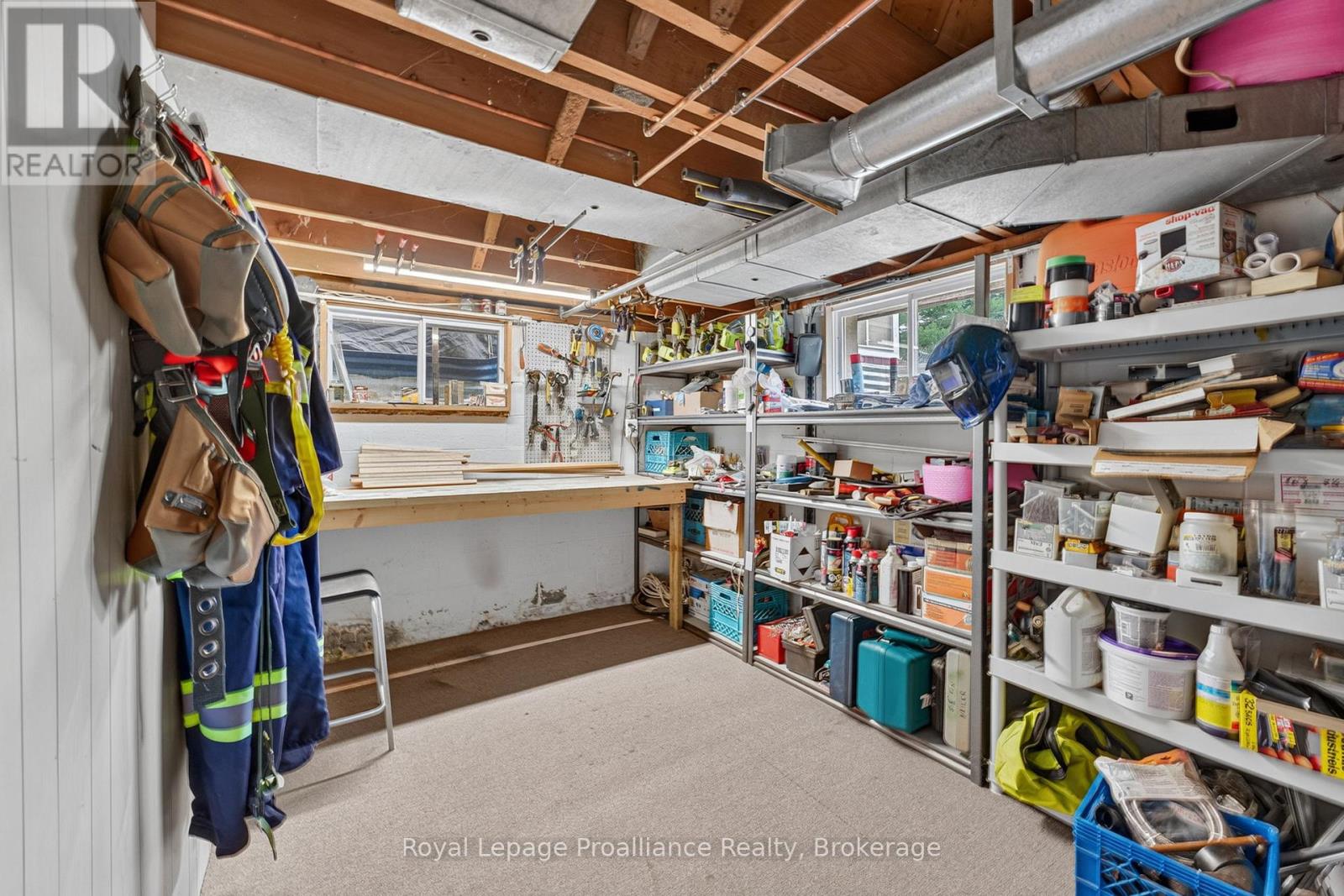 43 HASTINGS DRIVE - 22