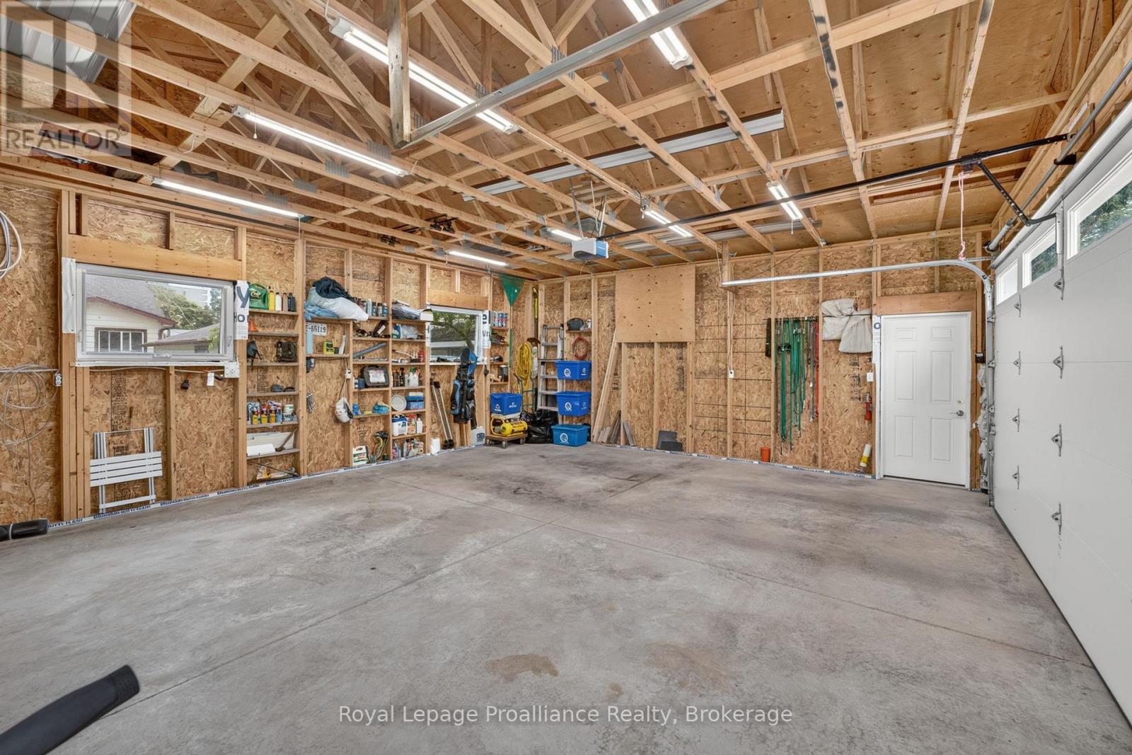 43 HASTINGS DRIVE - 26