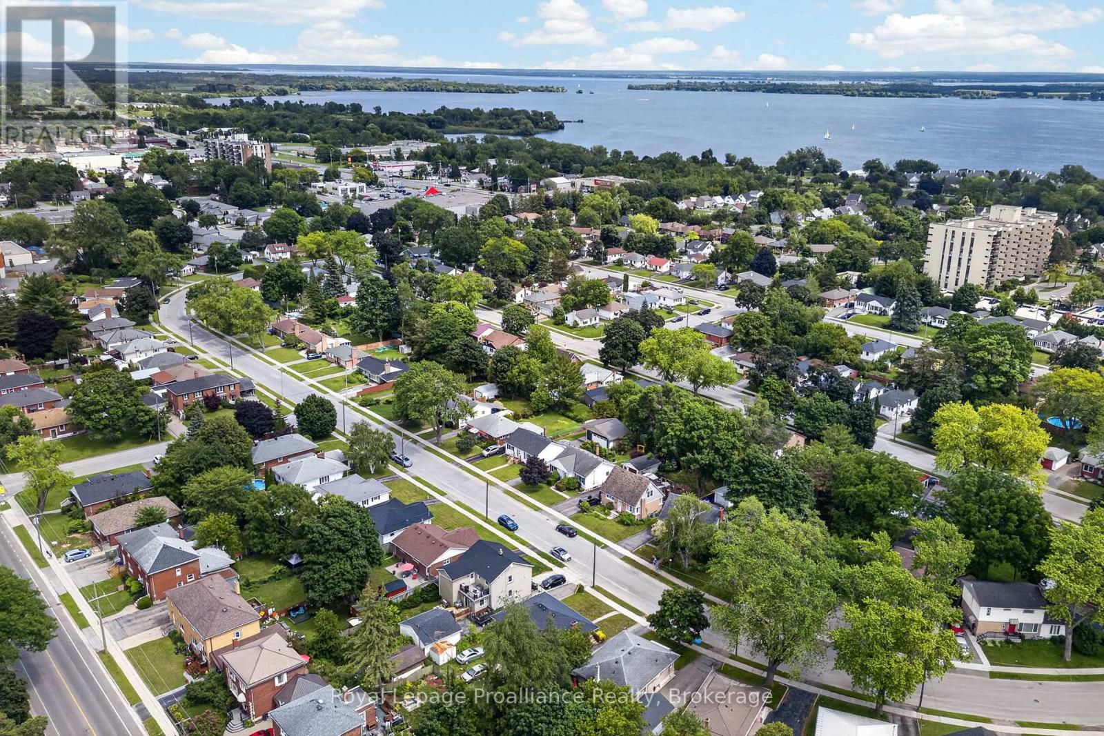 43 HASTINGS DRIVE - 31