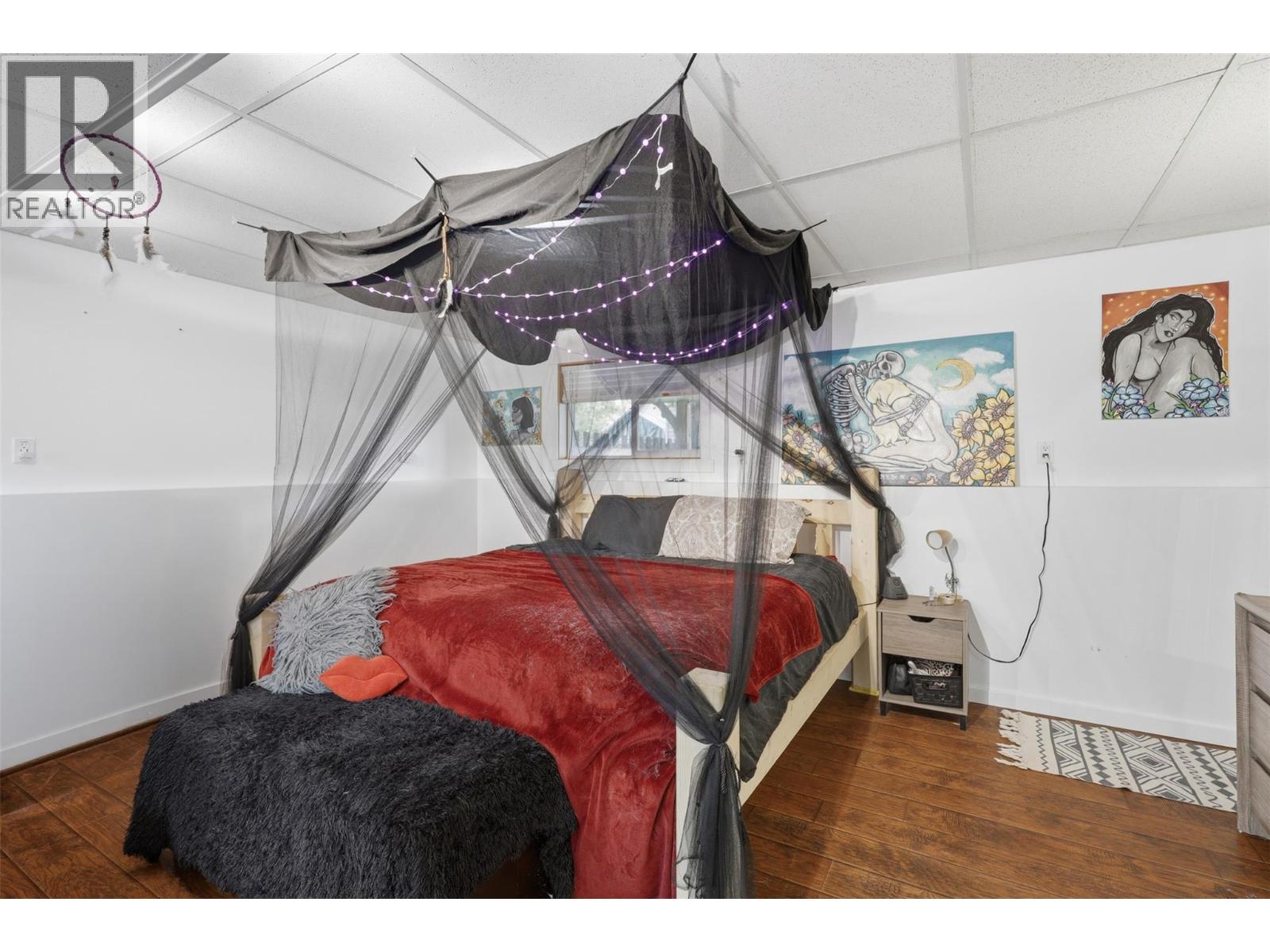 285 Huckleberry Place - 33