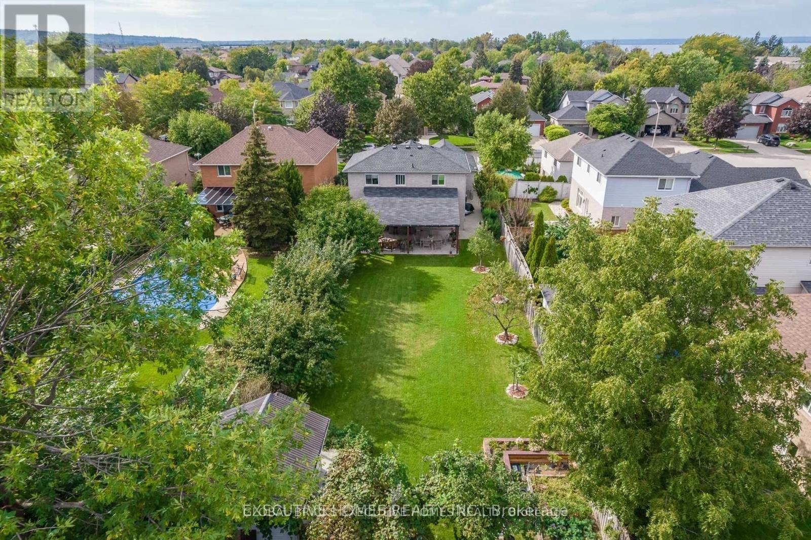 42 RICHMOND CRESCENT - 16