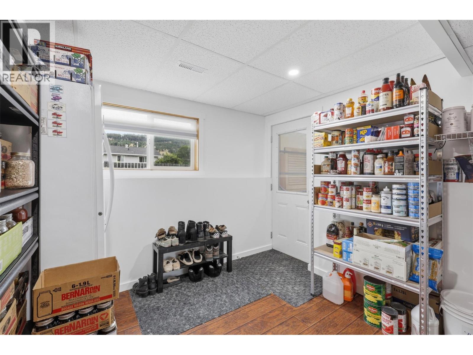 285 Huckleberry Place - 40