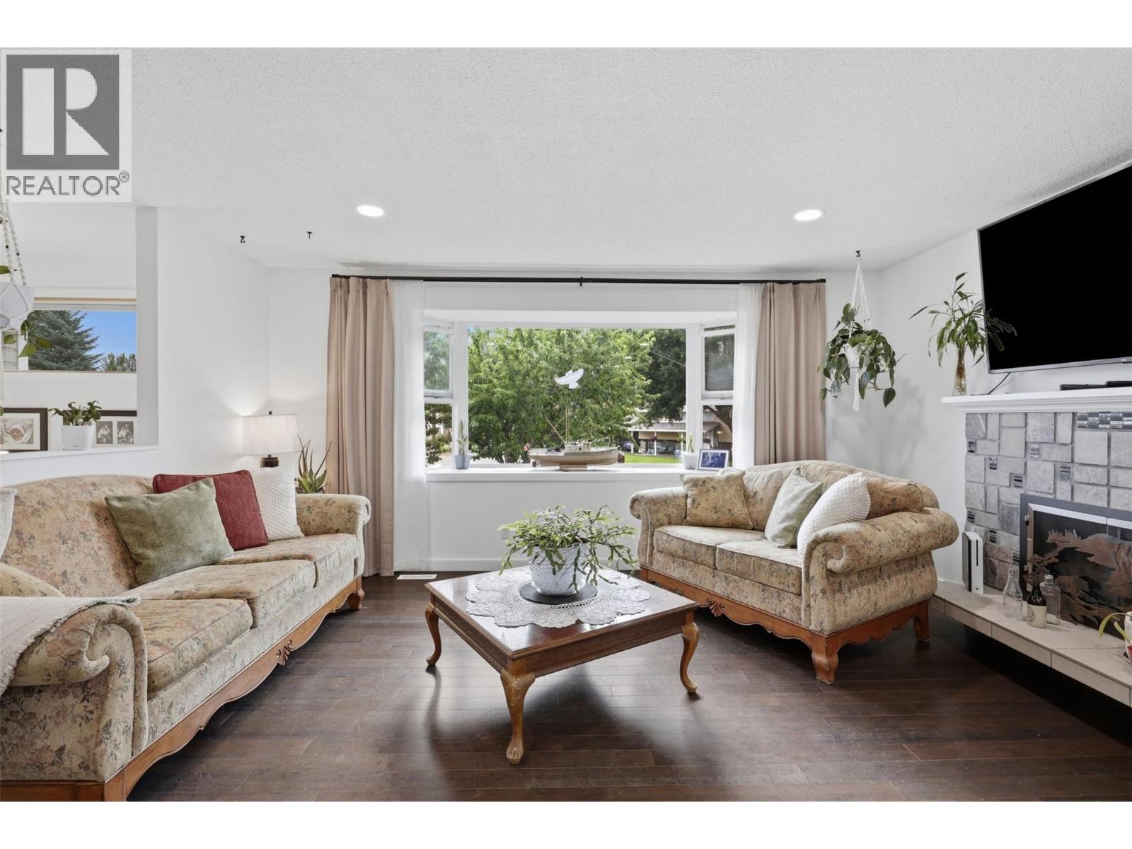 285 Huckleberry Place - 8
