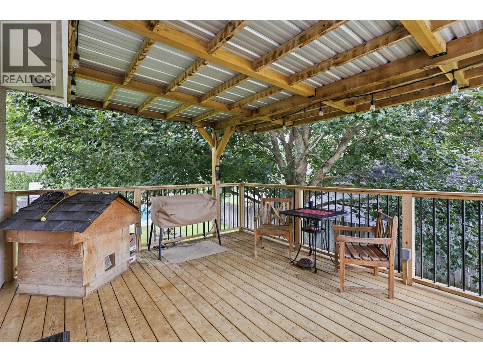 285 Huckleberry Place - 17