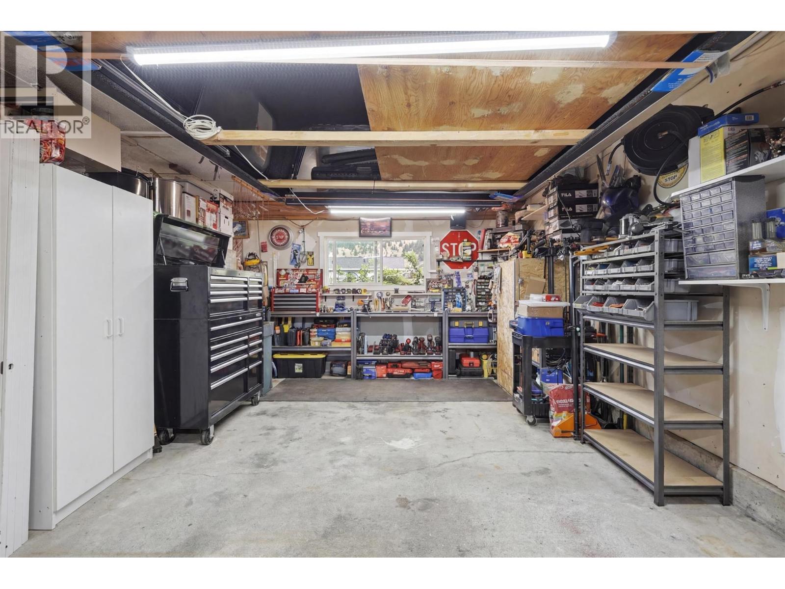 285 Huckleberry Place - 47