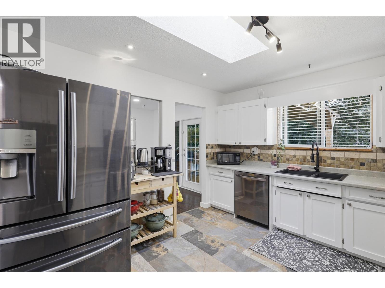 285 Huckleberry Place - 15