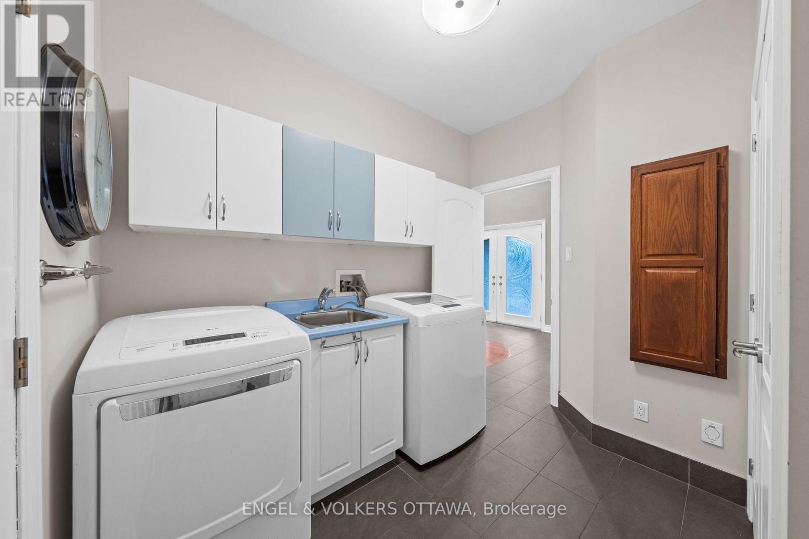 249 ATLANTIS AVENUE - 9