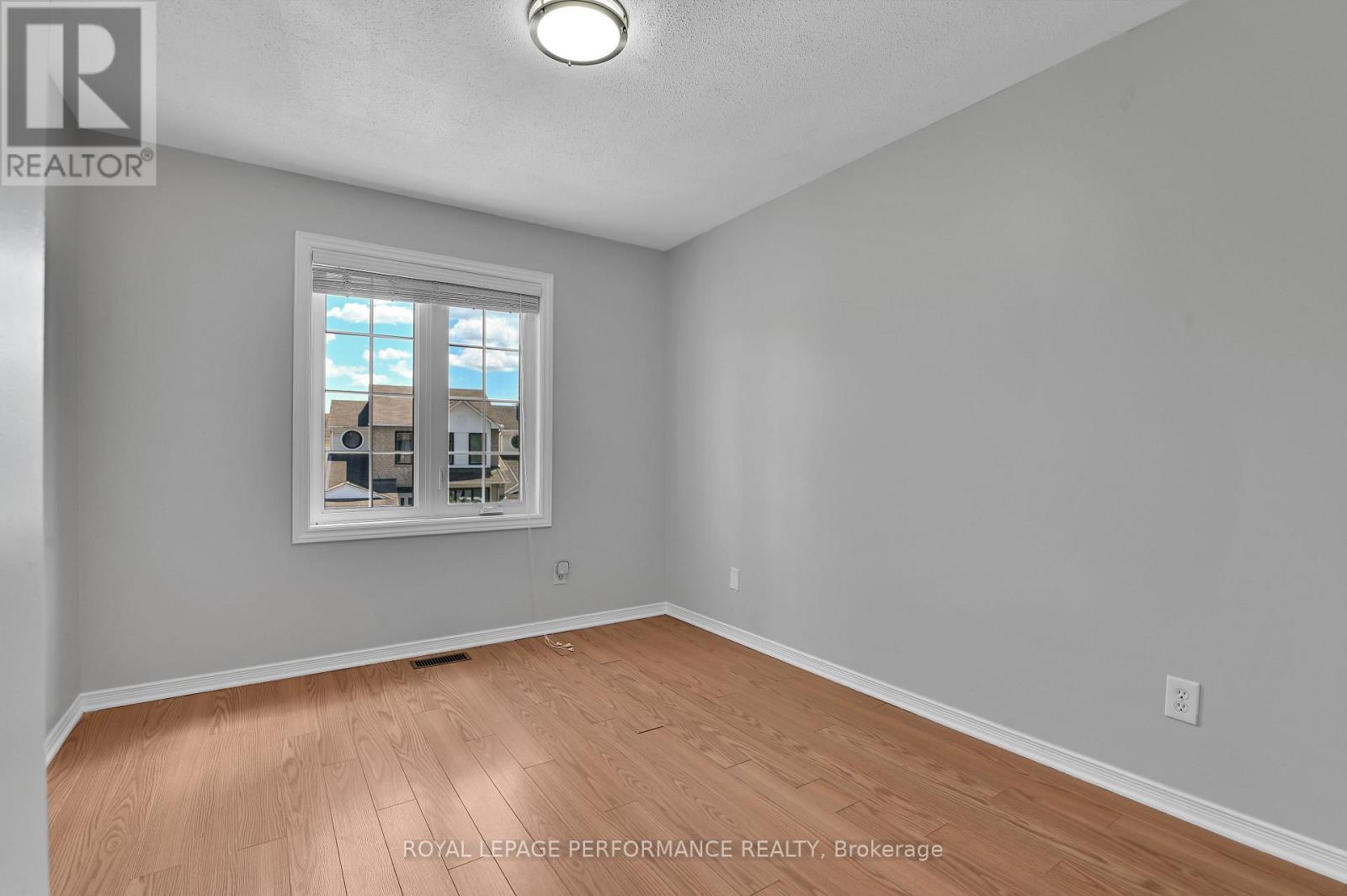 House for Rent in Ottawa – 6009 PINEGLADE CRESCENT, Ottawa – By Peter Sagos - Image 23