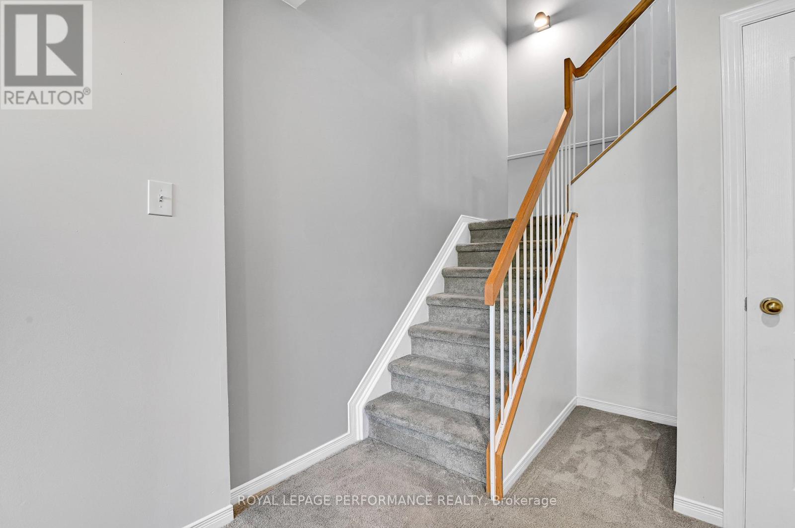 House for Rent in Ottawa – 6009 PINEGLADE CRESCENT, Ottawa – By Peter Sagos - Image 27