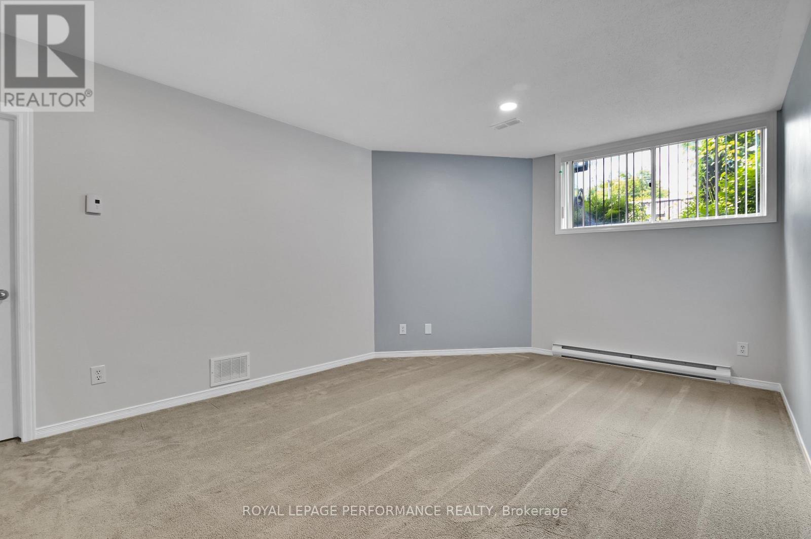 House for Rent in Ottawa – 6009 PINEGLADE CRESCENT, Ottawa – By Peter Sagos - Image 28