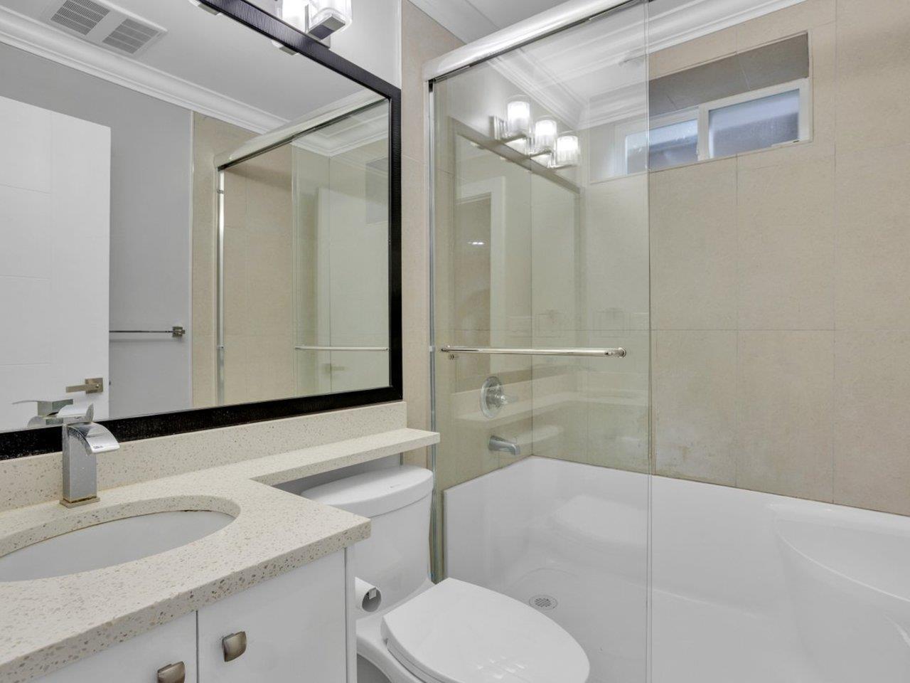 15456 RUSSELL AVENUE, White Rock