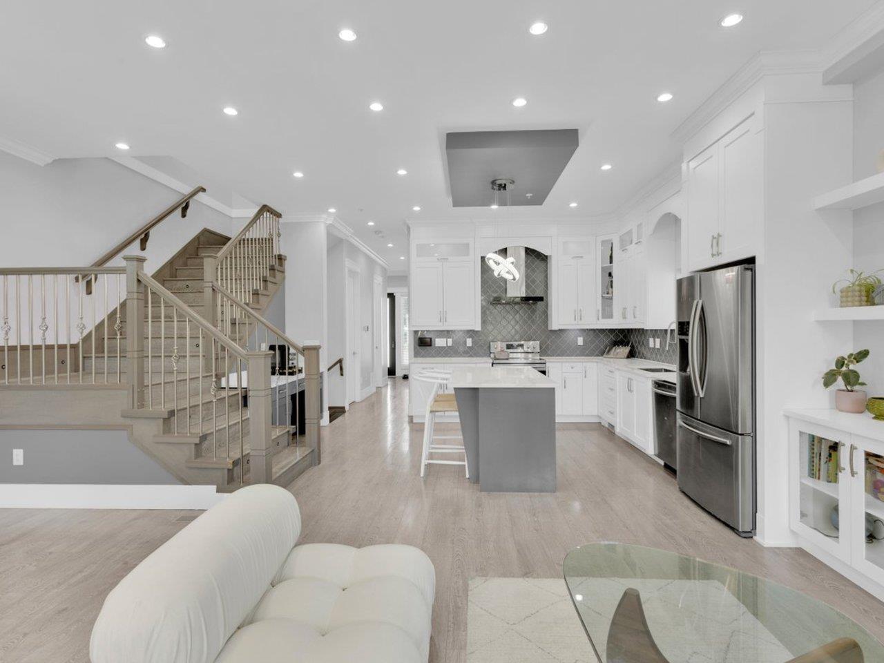 15456 RUSSELL AVENUE, White Rock