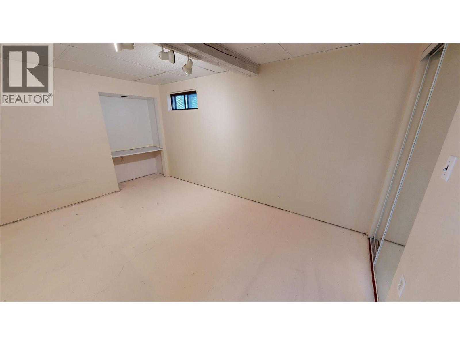 7516 Columbia Avenue - 30