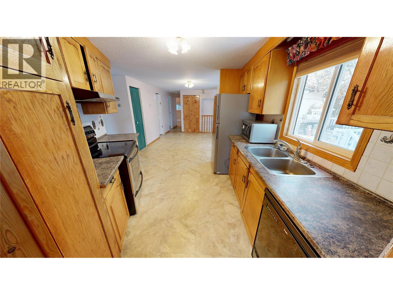 7516 Columbia Avenue - 7