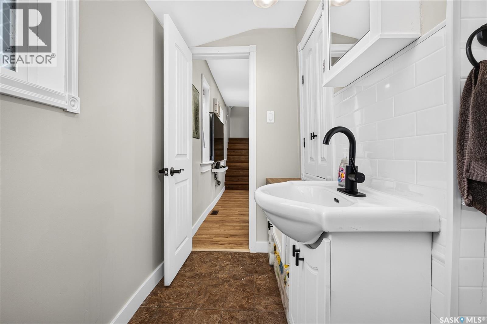 1002 Stadacona STREET W - 19