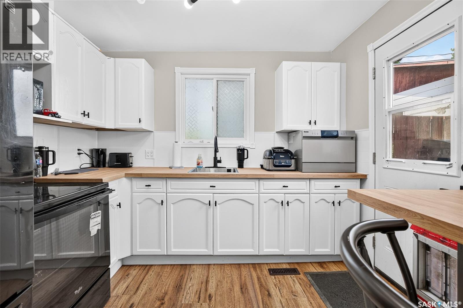 1002 Stadacona STREET W - 9