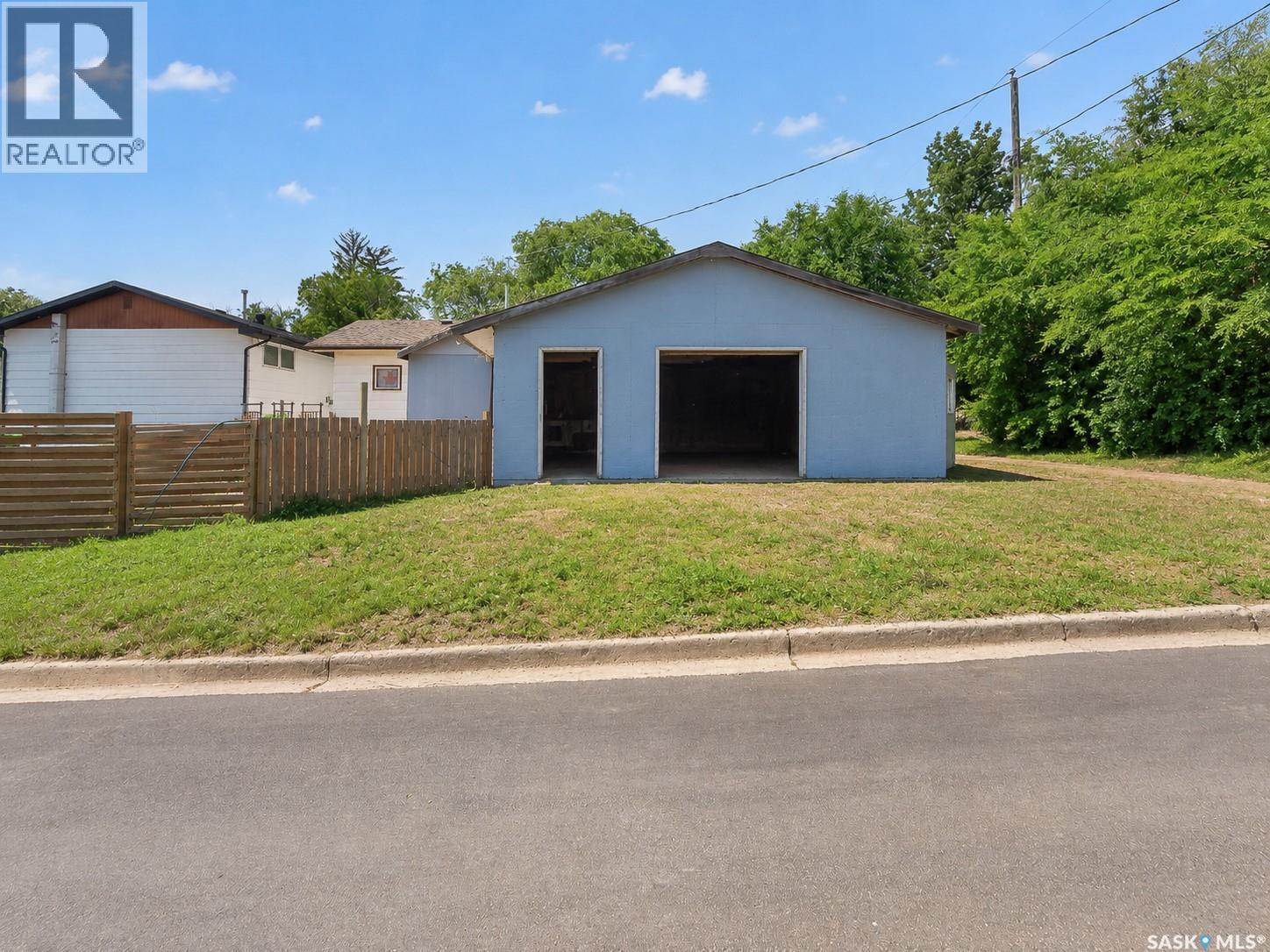 1002 Stadacona STREET W - 3